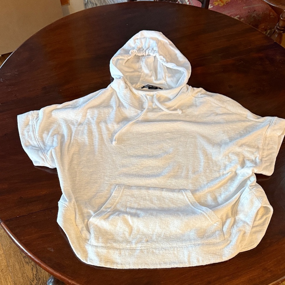 Casual White Hoodie with Pocket by Hannes Roether